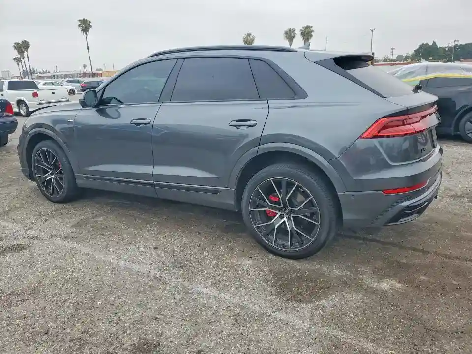 WA1FVAF16MD029884 2021 AUDI Q8-1