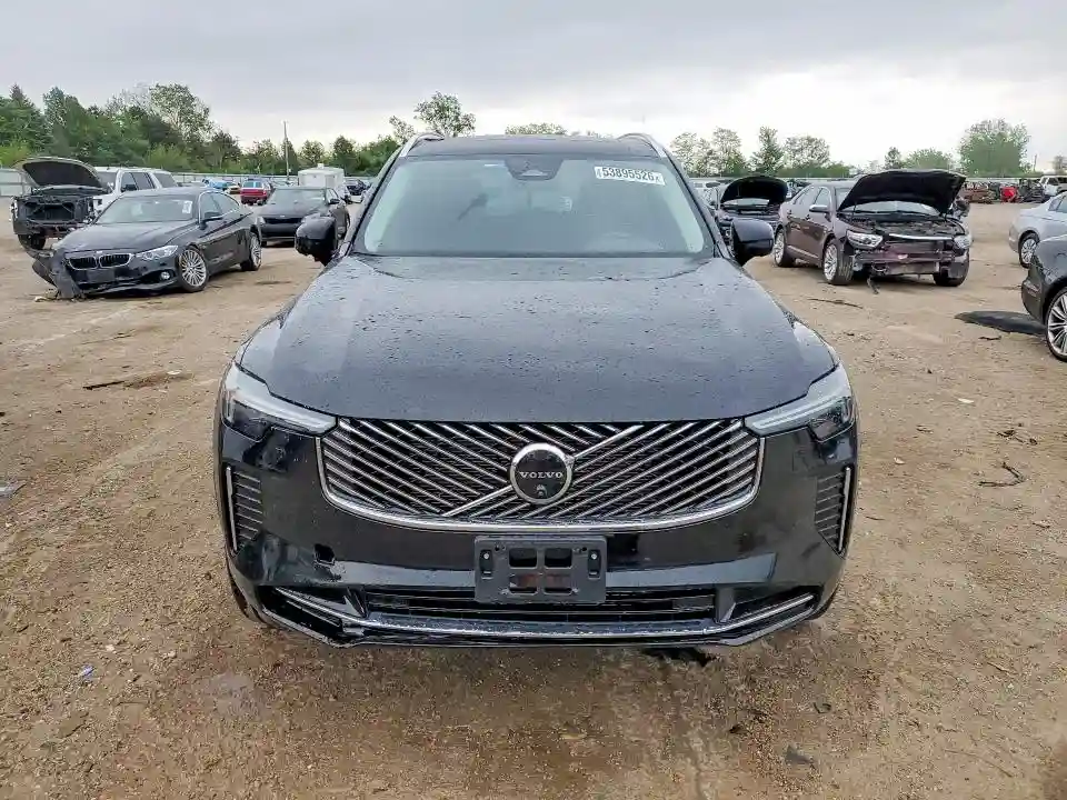 YV4062PE4T1461421 2026 VOLVO XC90-4