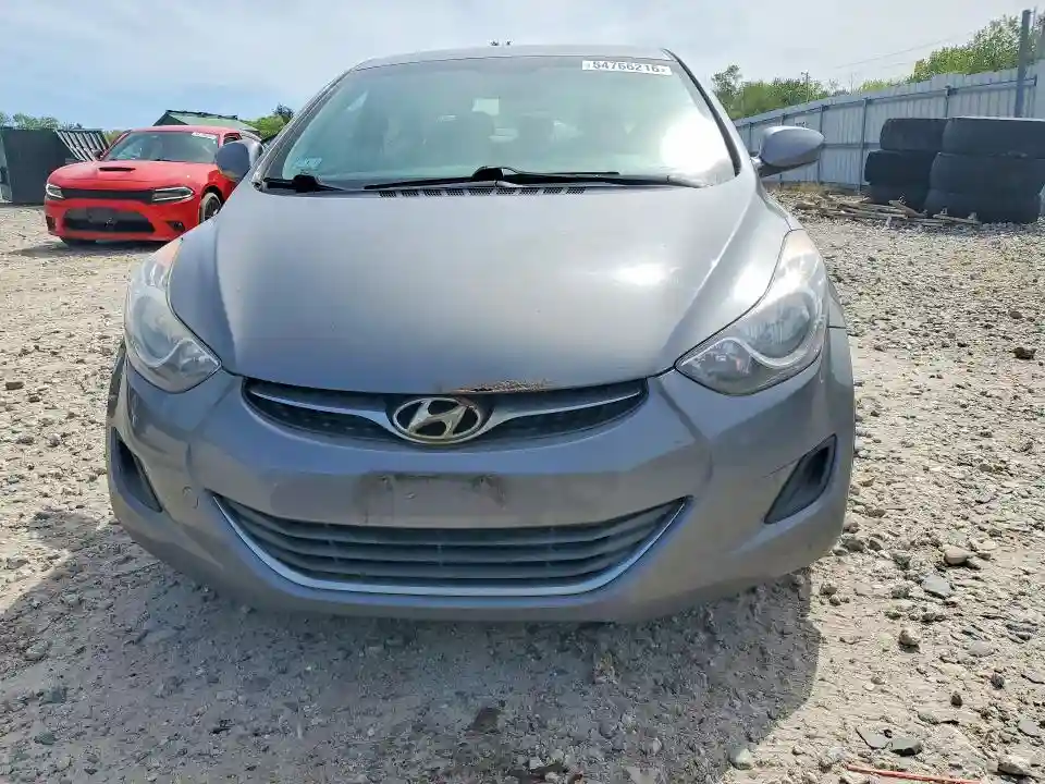 5NPDH4AE0DH435332 2013 HYUNDAI ELANTRA-4