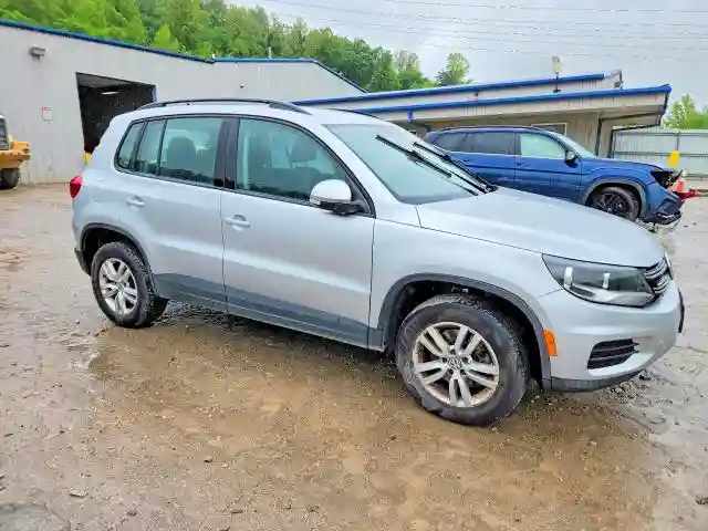 WVGBV7AX3HK013626 2017 VOLKSWAGEN TIGUAN-3