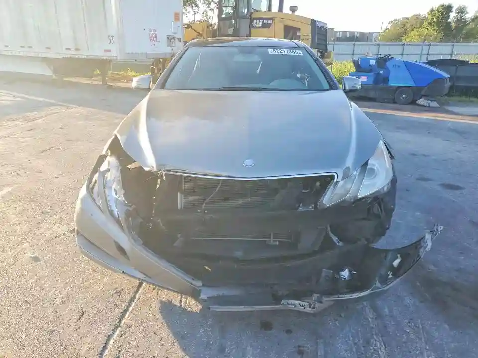 WDDKJ5GB2AF051207 2010 MERCEDES-BENZ E-CLASS-4