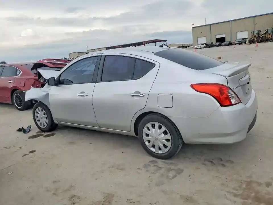 3N1CN7AP7JK397514 2018 NISSAN VERSA-1