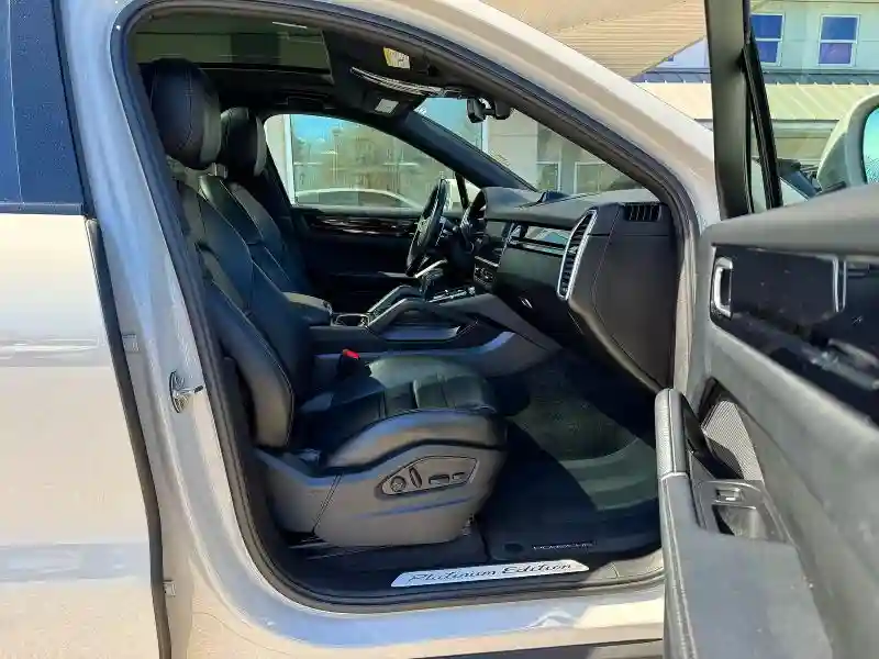 WP1BA2AY6PDA25539 2023 PORSCHE CAYENNE-4