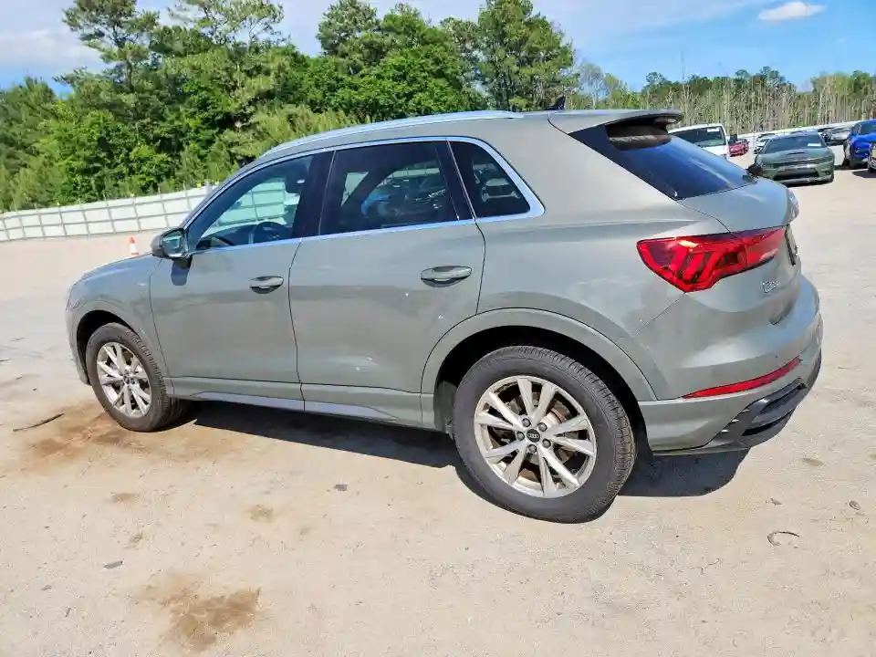WA1DECF33N1114060 2022 AUDI Q3-1