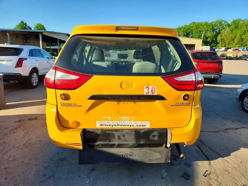 5TDZZ3DC1HS856239 2017 TOYOTA SIENNA-5