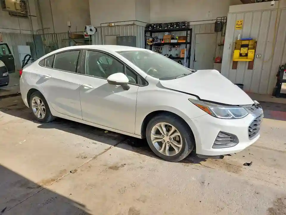 1G1BC5SM6K7153076 2019 CHEVROLET CRUZE-3