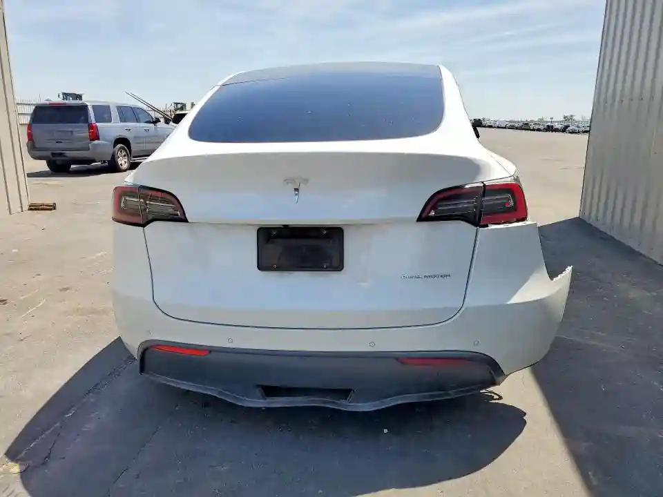 7SAYGDEE2NF348470 2022 TESLA MODEL Y-5