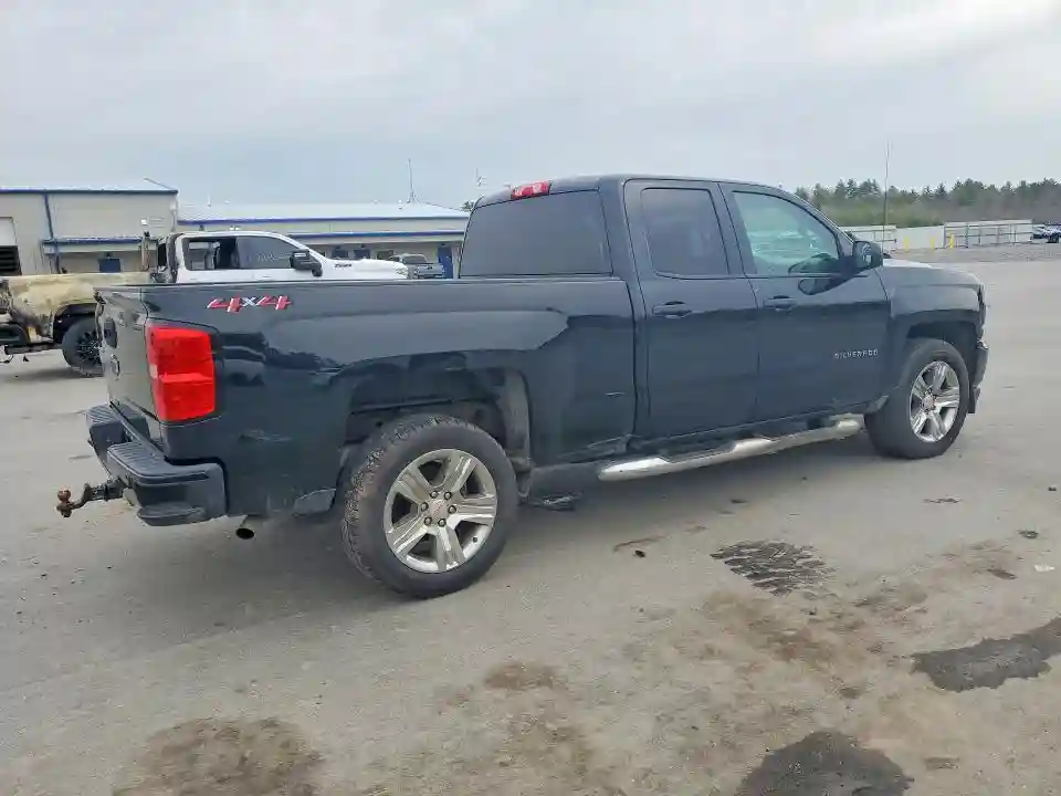 1GCVKPEC6JZ121978 2018 CHEVROLET SILVERADO-2