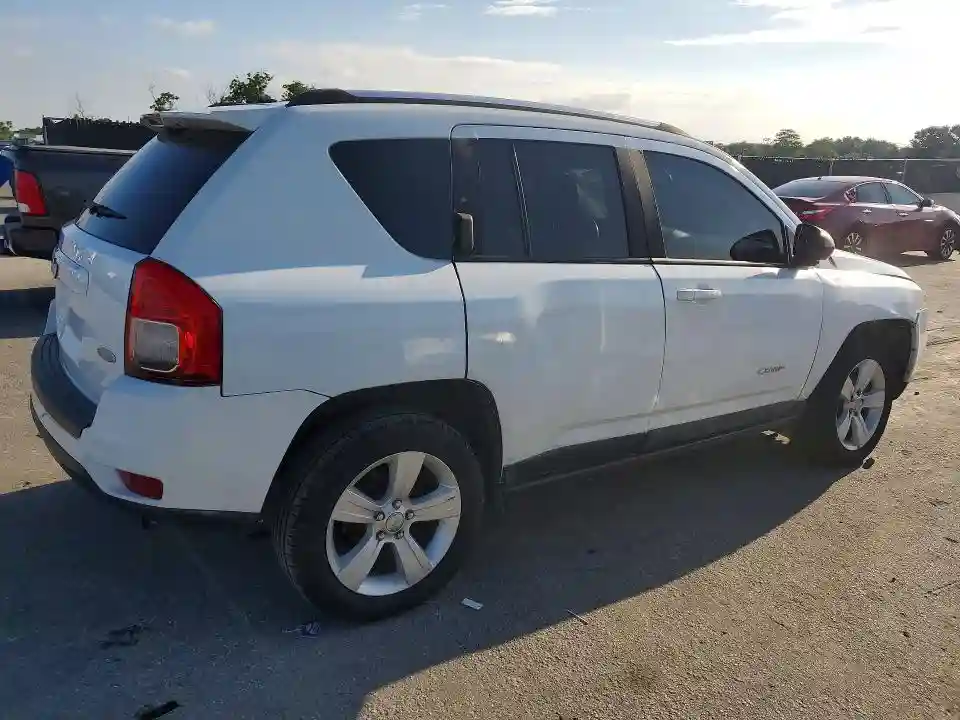 1C4NJDEB7GD685539 2016 JEEP COMPASS-2