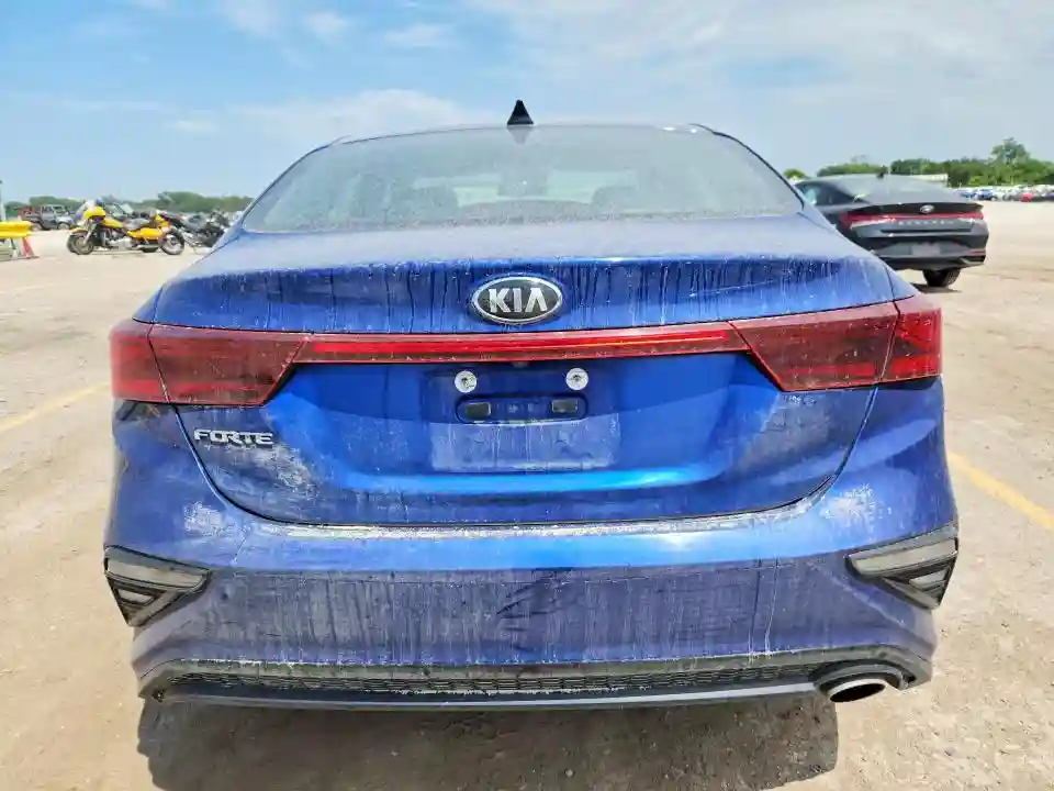 3KPF24AD1KE075670 2019 KIA FORTE LXS-5