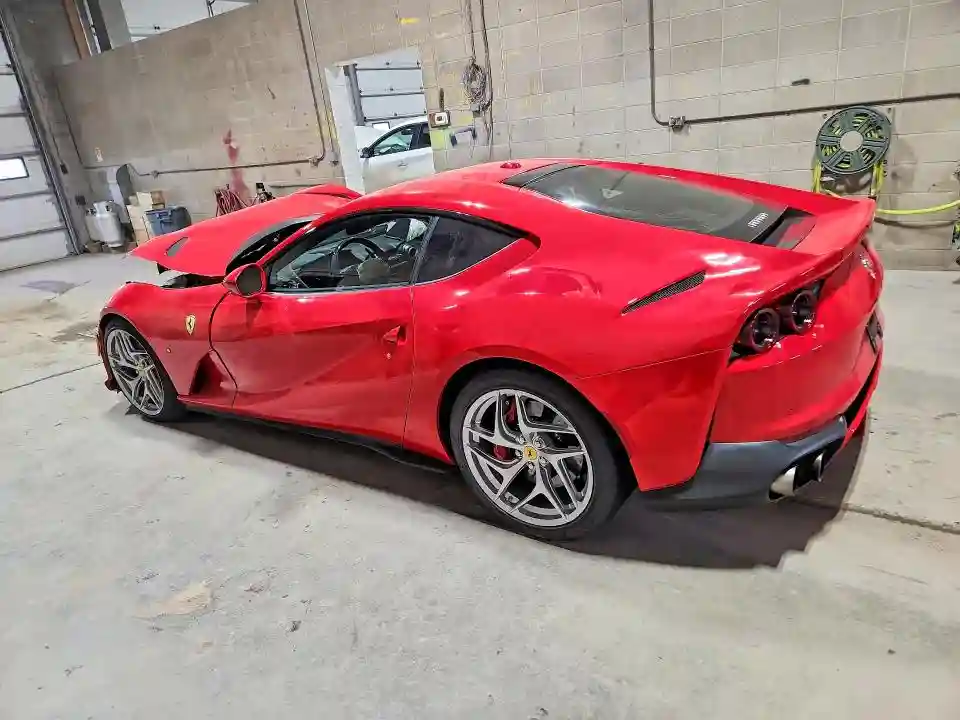 ZFF83CLA5L0248623 2020 FERRARI 812-1