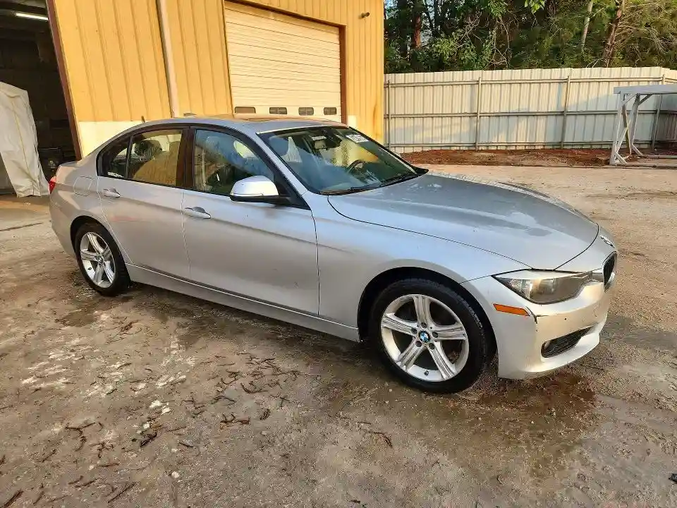 WBA3B3G50ENR82310 2014 BMW 3 SERIES-3