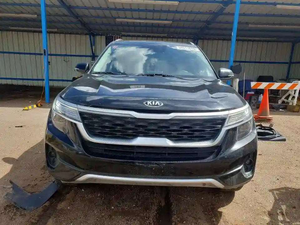 KNDEU2AAXM7115716 2021 KIA SELTOS-4