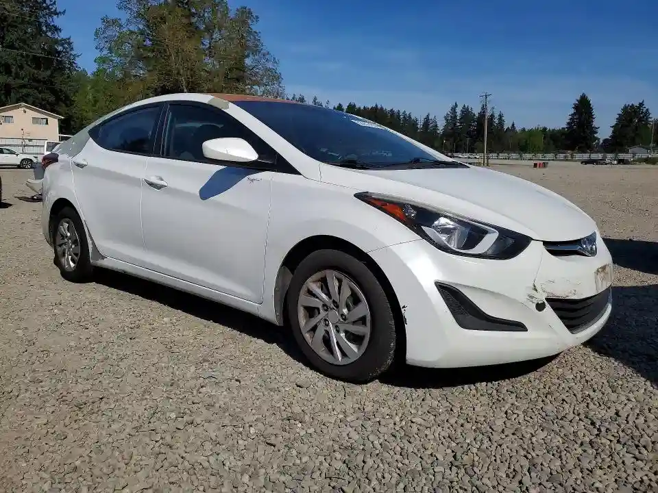 5NPDH4AE0GH776427 2016 HYUNDAI ELANTRA-3