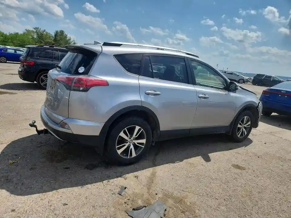 JTMRFREV8JJ253271 2018 TOYOTA RAV4-2