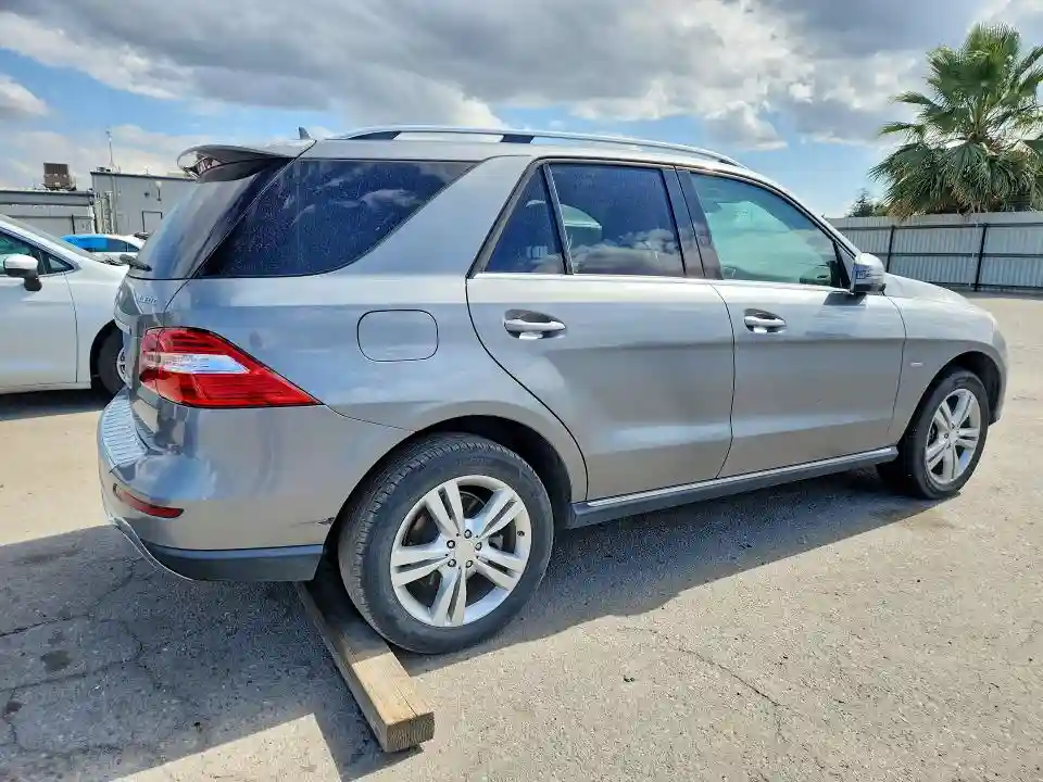 4JGDA2EB5CA008593 2012 MERCEDES-BENZ M-CLASS-2