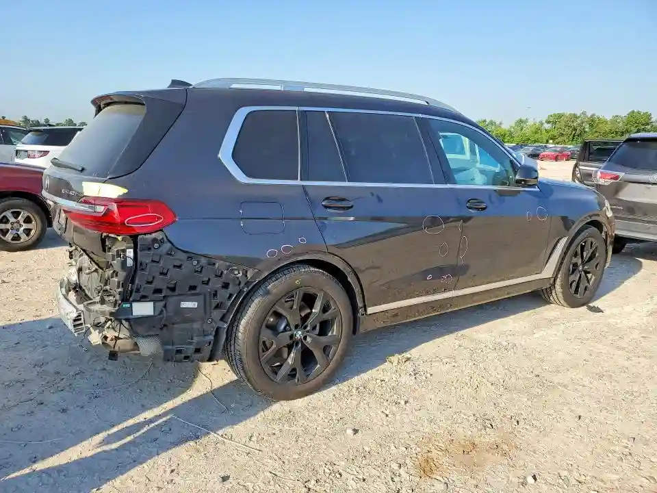 5UXCW2C06L9C27813 2020 BMW X7-2