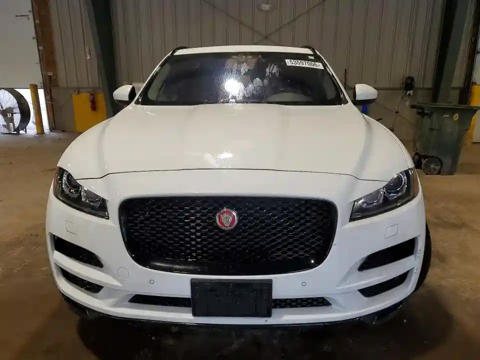 SADCJ2FN8KA356528 2019 JAGUAR F-PACE-4