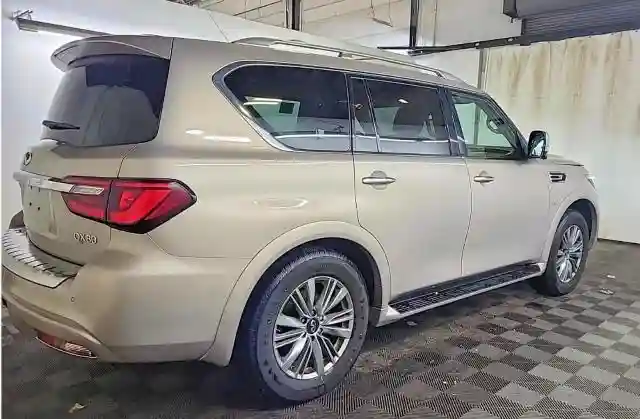 JN8AZ2NE6J9194254 2018 INFINITI QX80-3