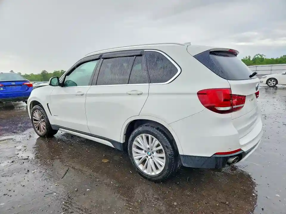 5UXKR0C39H0X81230 2017 BMW X5-1