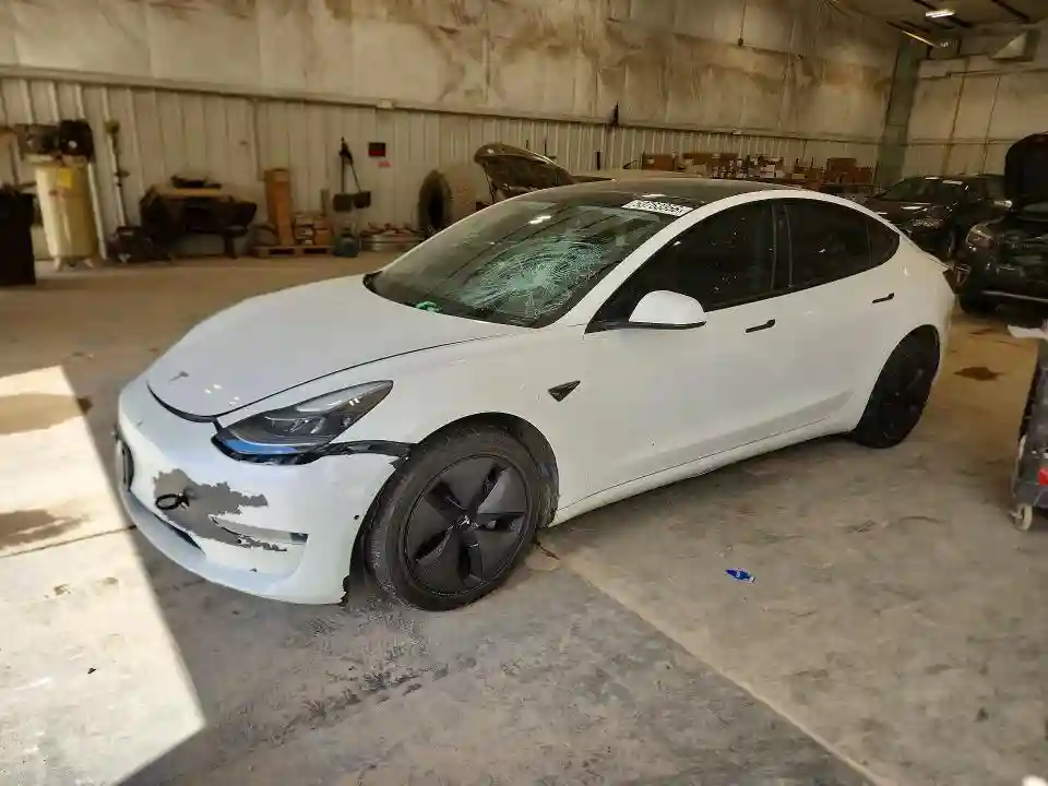 5YJ3E1EA1PF435160 2023 TESLA MODEL 3-0