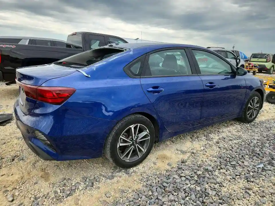 3KPF24AD3PE651766 2023 KIA FORTE-2