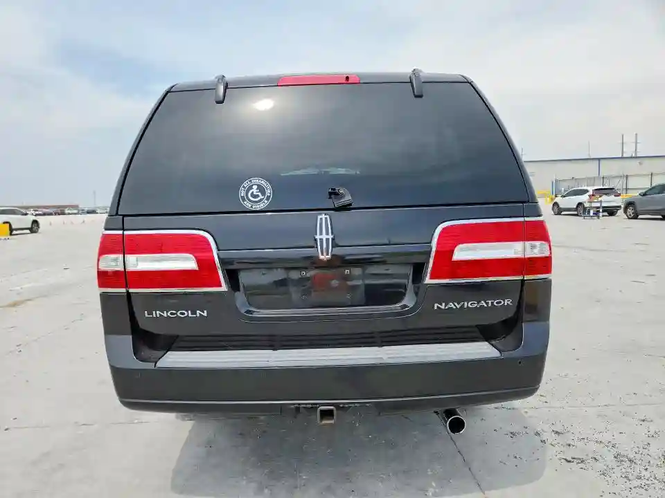 5LMJJ3H50AEJ02043 2010 LINCOLN NAVIGATOR-5