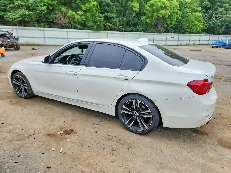 WBA8B9G56JNU98628 2018 BMW 3 SERIES-1