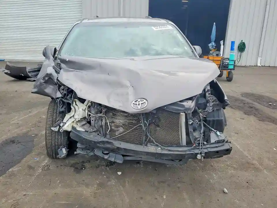 5TDYK3DC5FS656767 2015 TOYOTA SIENNA-4