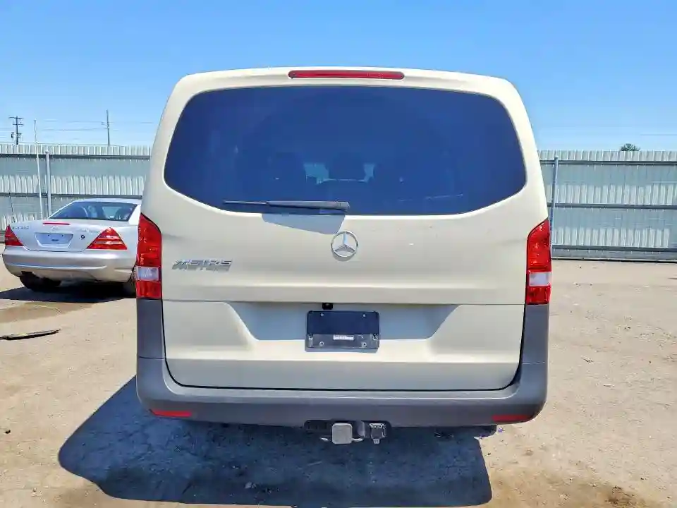 W1XV0FEY4M3864061 2021 MERCEDES-BENZ METRIS-5