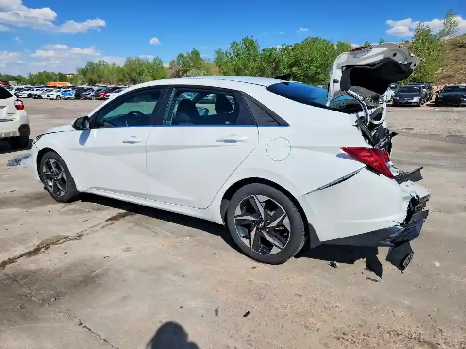 5NPLN4AG0NH066642 2022 HYUNDAI ELANTRA-1