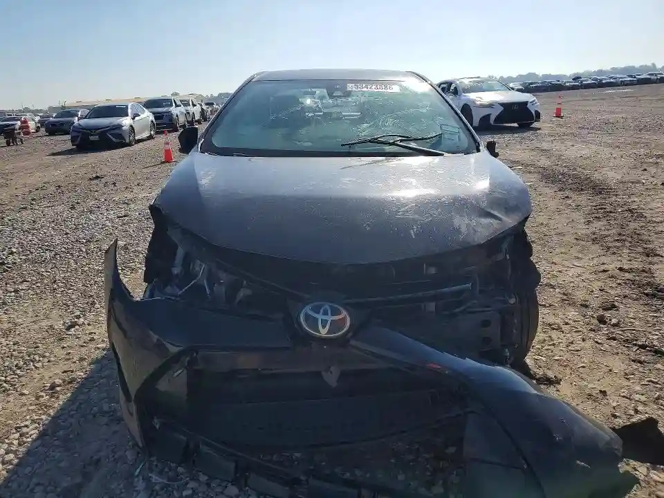 5YFBURHE7JP840821 2018 TOYOTA COROLLA-4