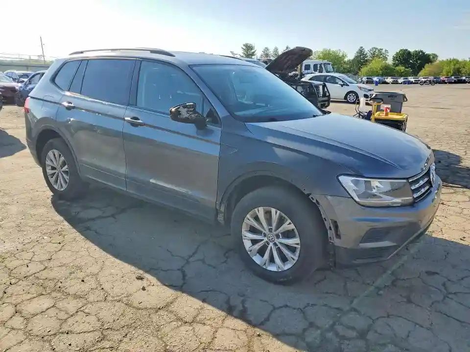 3VV1B7AXXJM075808 2018 VOLKSWAGEN TIGUAN-3
