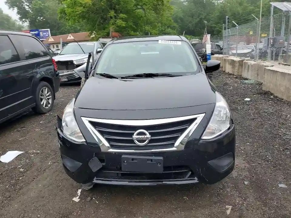 3N1CN7AP3JL882808 2018 NISSAN VERSA-4