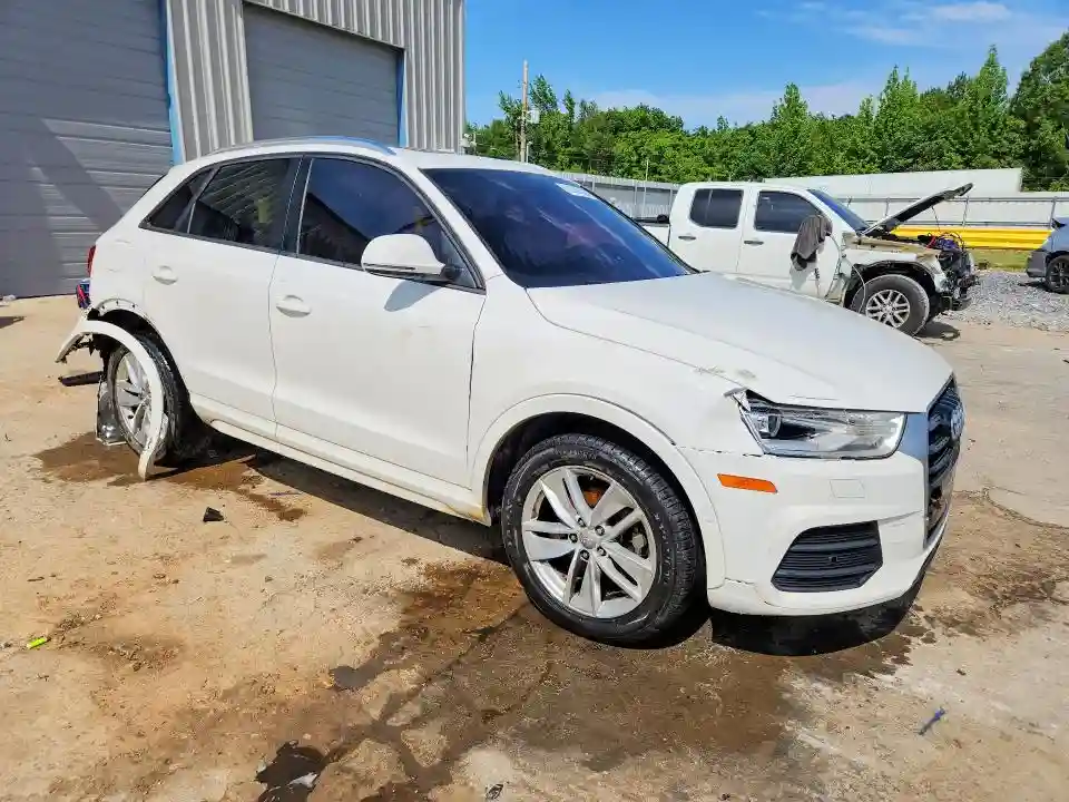 WA1BCCFS6HR010883 2017 AUDI Q3-3