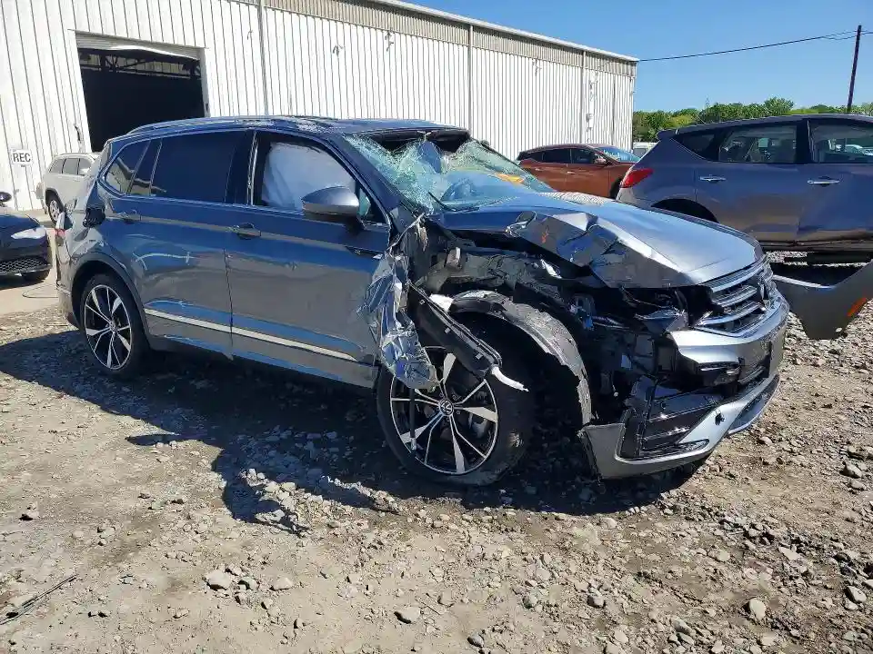 3VV4B7AX2NM004198 2022 VOLKSWAGEN TIGUAN-3