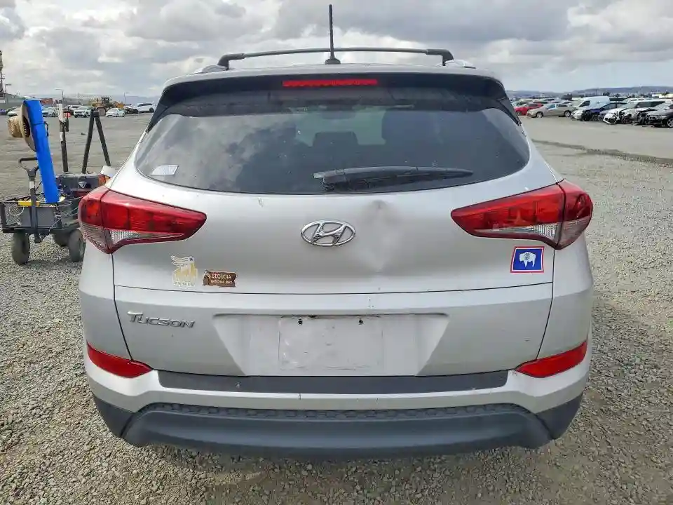 KM8J33A44HU273246 2017 HYUNDAI TUCSON-5