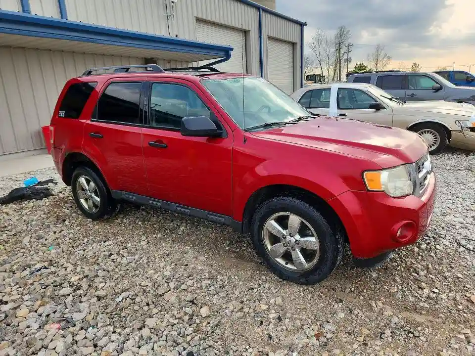 1FMCU0D79AKA53158 2010 FORD ESCAPE-3