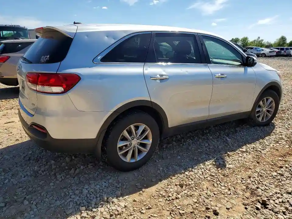 5XYPG4A31JG345057 2018 KIA SORENTO-2
