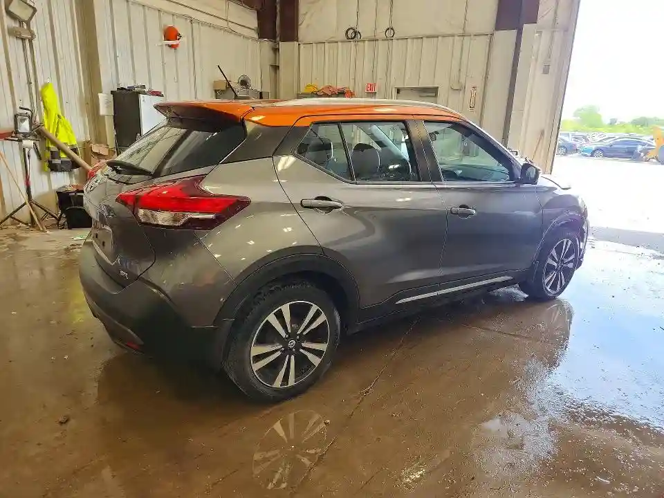 3N1CP5CU7JL526489 2018 NISSAN KICKS-2