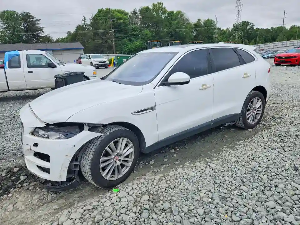 SADCK2GX8KA393219 2019 JAGUAR F-PACE-0
