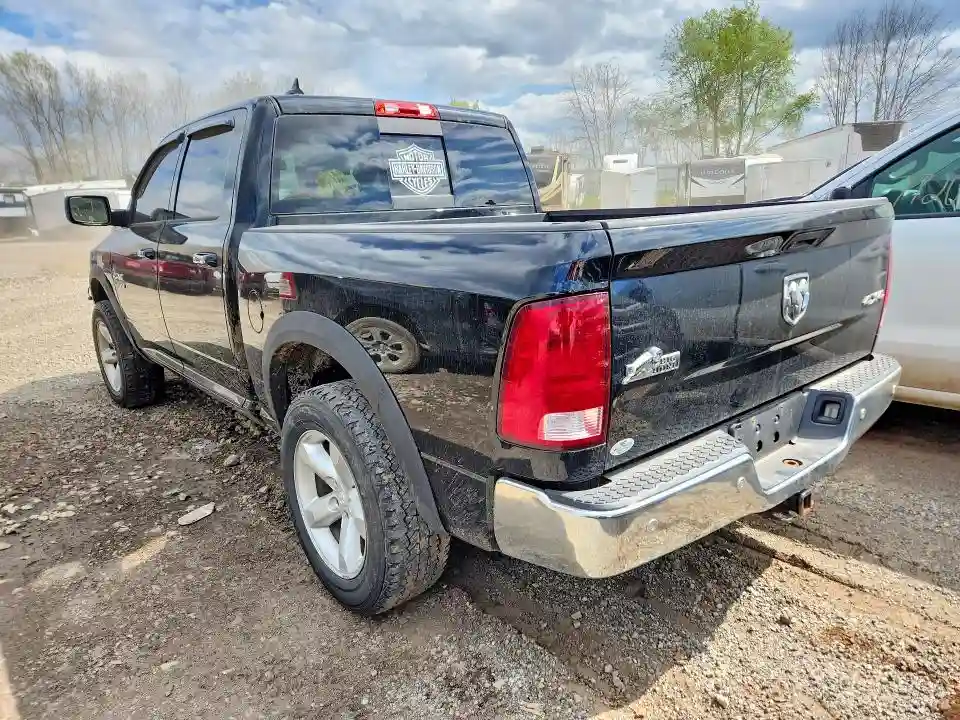 1C6RR7LG8FS552011 2015 RAM 1500-1