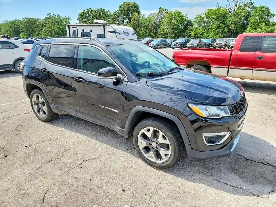 3C4NJDCB5JT329112 2018 JEEP COMPASS-3