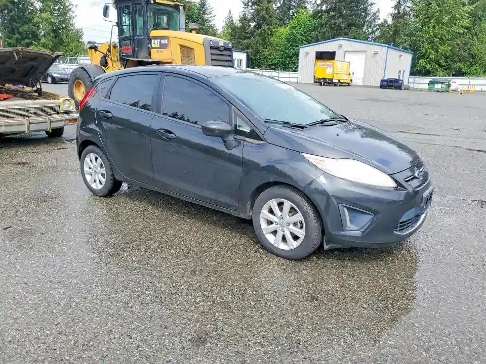 3FADP4EJ2BM186006 2011 FORD FIESTA-3