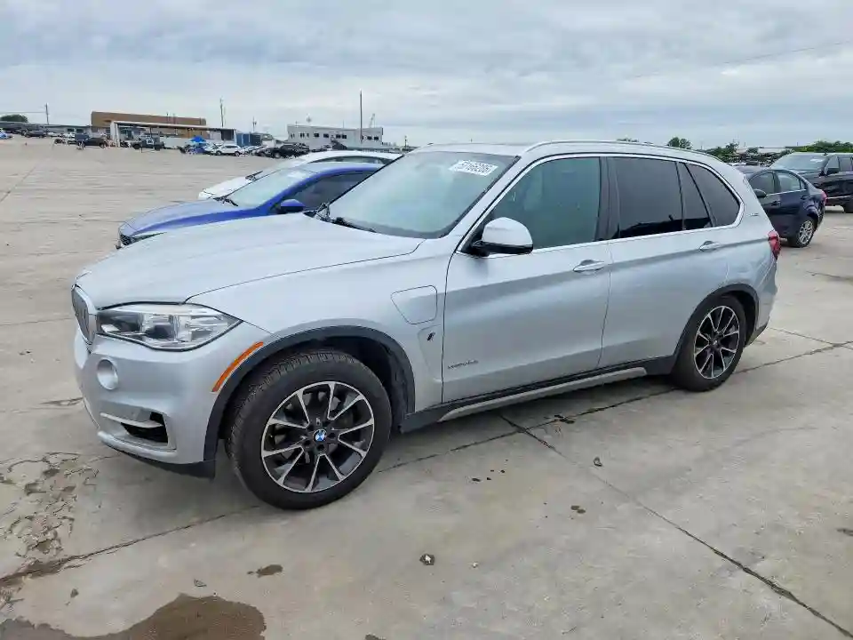 5UXKT0C52J0W00459 2018 BMW X5-0