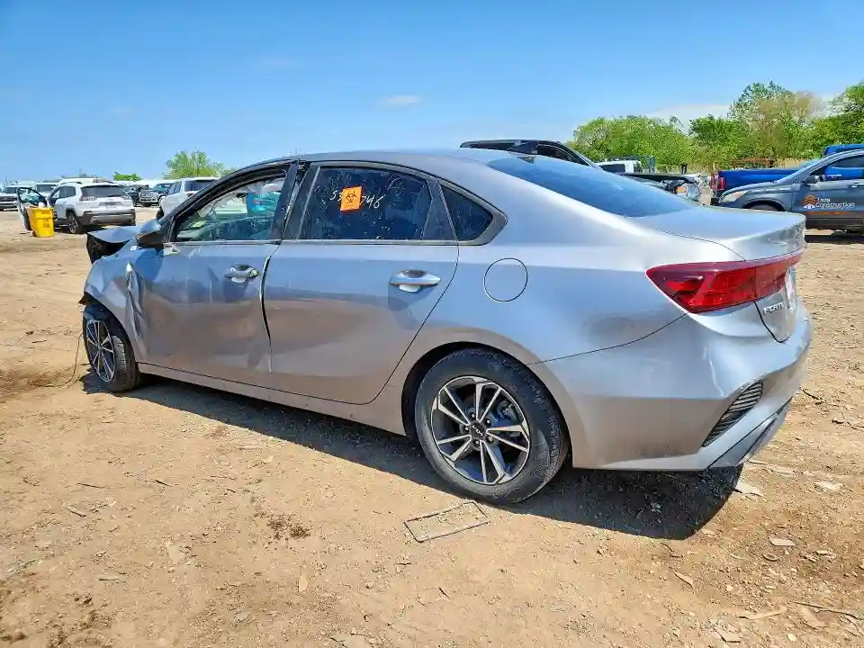 3KPF24AD6RE776635 2024 KIA FORTE-1