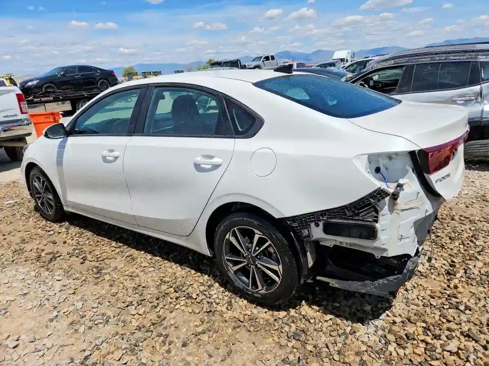 3KPF24AD9RE798791 2024 KIA FORTE-1