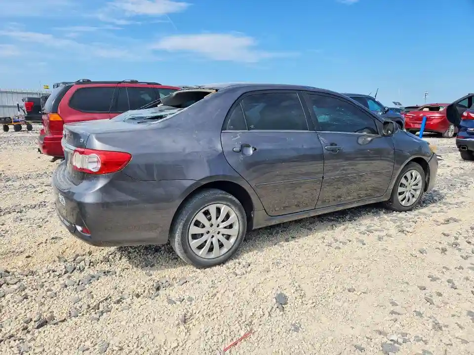 5YFBU4EE5DP150769 2013 TOYOTA COROLLA-2
