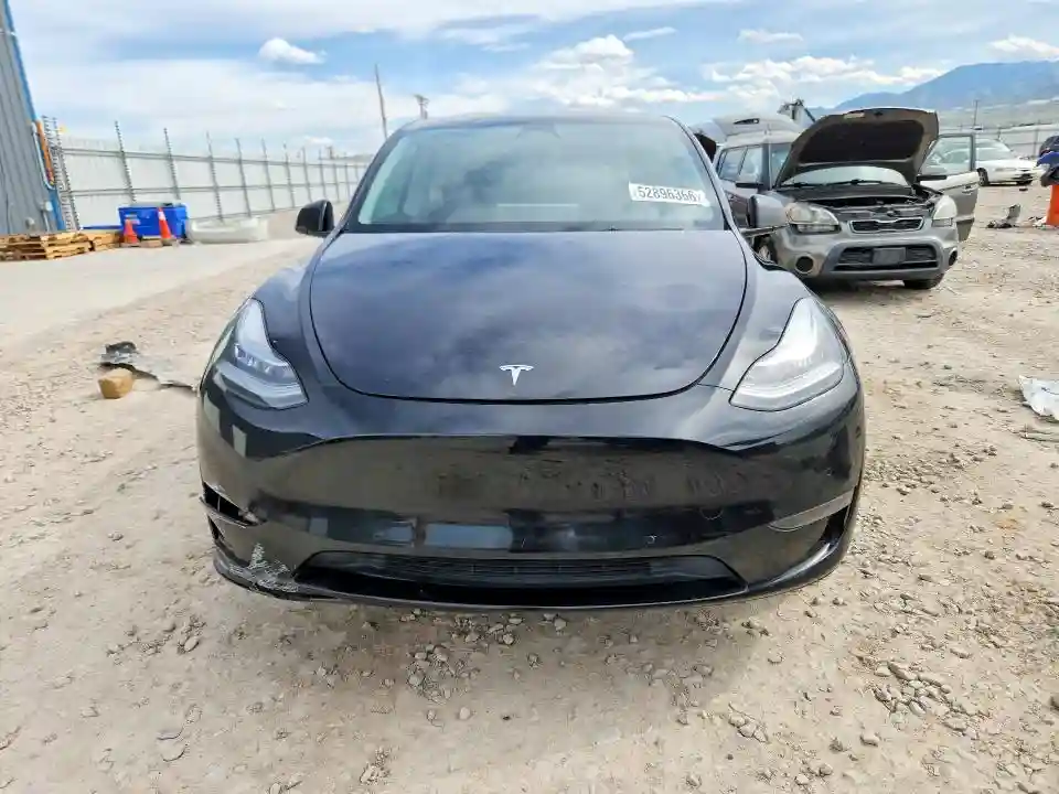 7SAYGDEE6NF447826 2022 TESLA MODEL Y-4