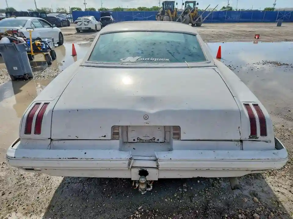2H37S5P242978 1975 PONTIAC GRANDAM-5